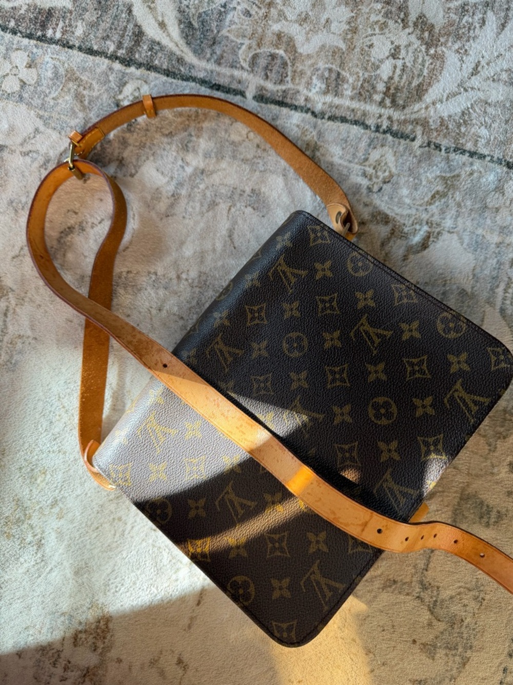 louis vuitton Monogram Cartouchiere GM - Picture 5 of 14